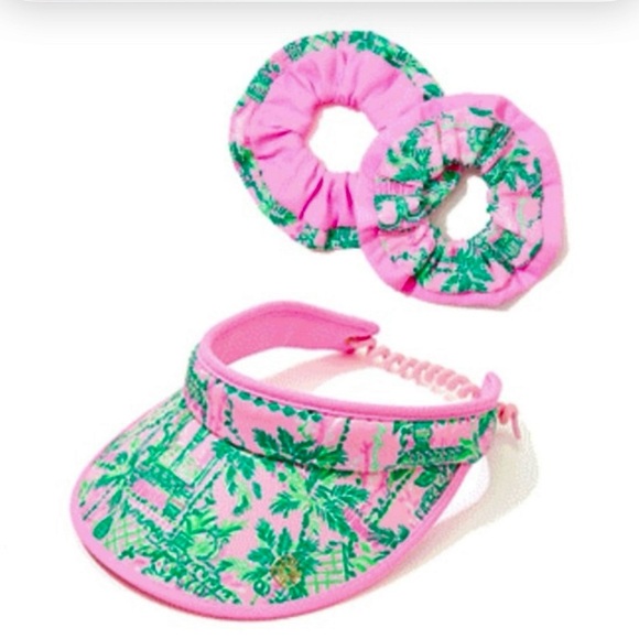 Lilly Pulitzer Tropical Pink and Green Visor wristlet and 2 scrunchie Set. VGUC - Picture 11 of 16